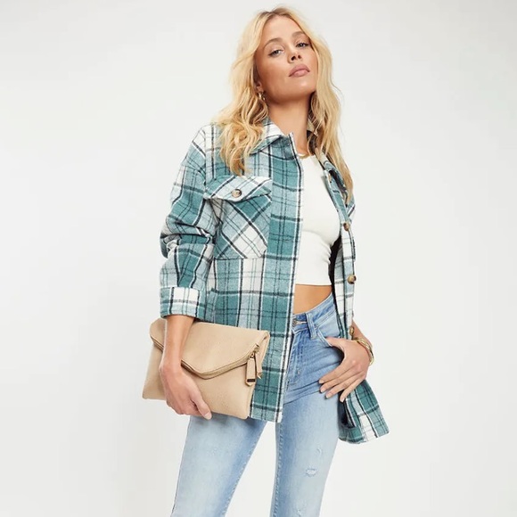 Vici Jackets & Blazers - Vici Typical Plaid shacket 🌞